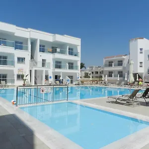 Ξενοδοχείο με διαμερίσματα Evabelle Napa, Αγία Νάπα